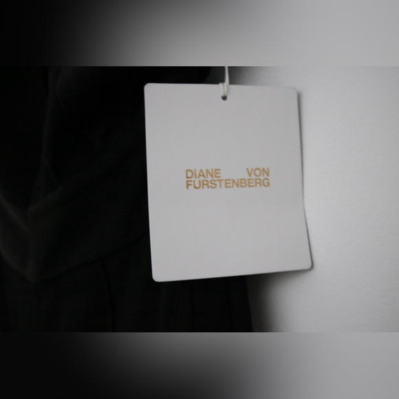 NWT- Black Diane Von Furstenberg Ireland wide-leg jumpsuit in black- size 4 - Picture 10 of 14